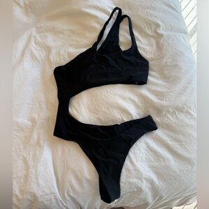 Black One-Shoulder Cutout Women's Swimsuit